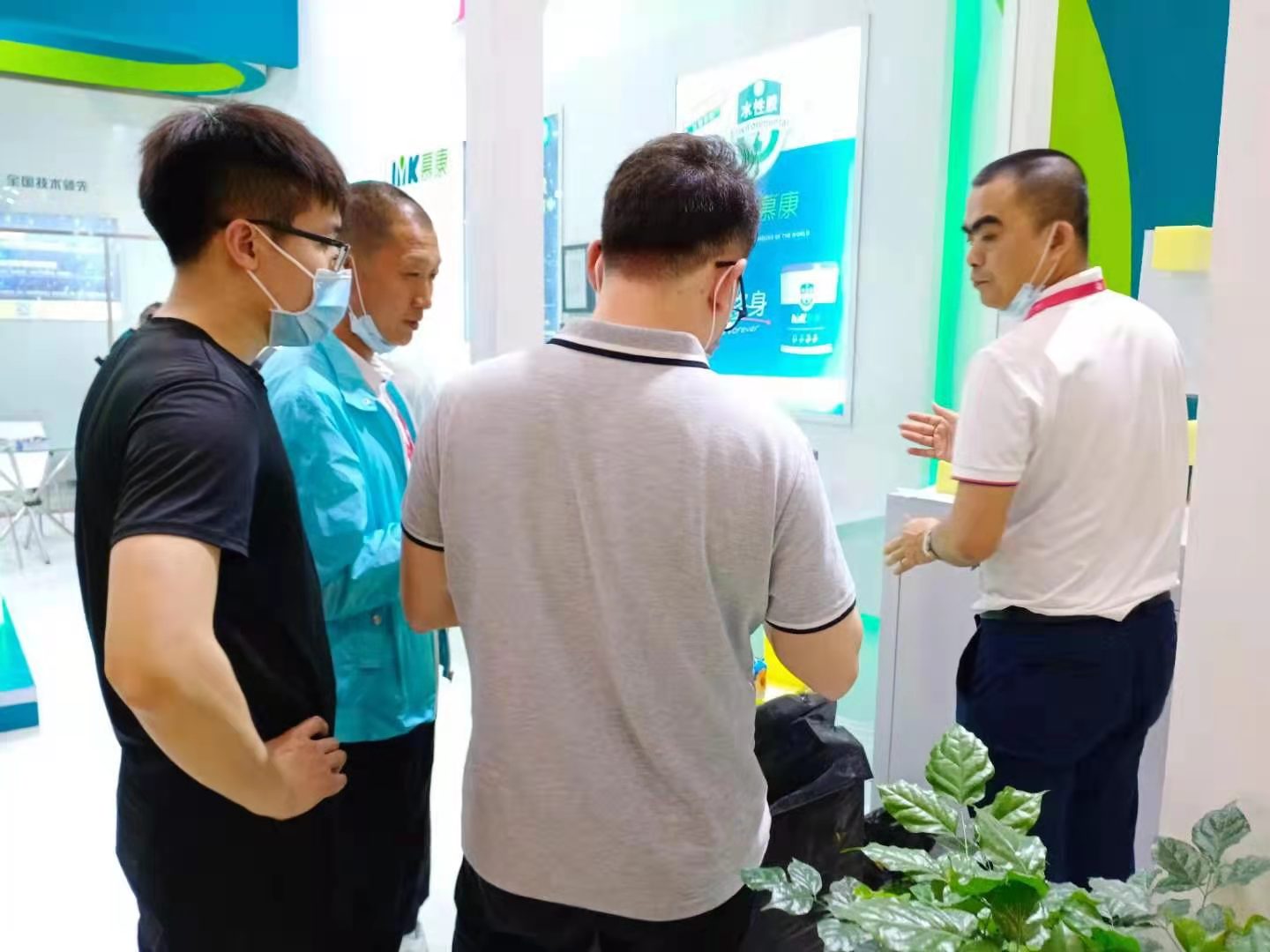 廣東化校專(zhuān)家教授親臨